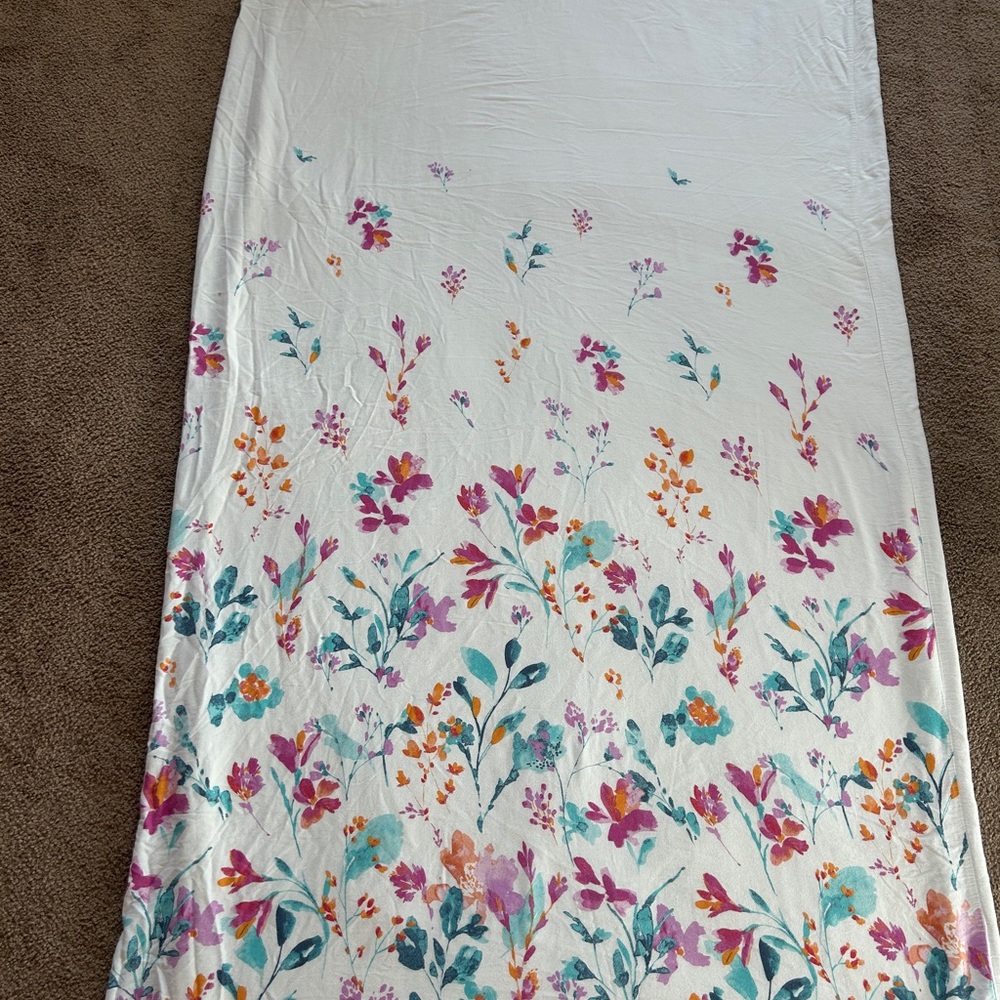 Floral Patterned White cotton queen duvet cover and pillow cases